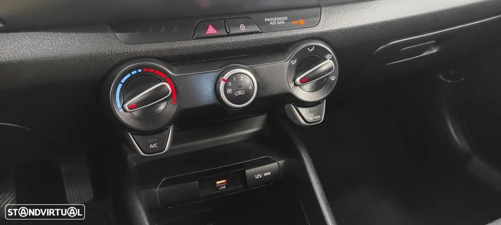 Kia Stonic 1.2 Dynamic - 38