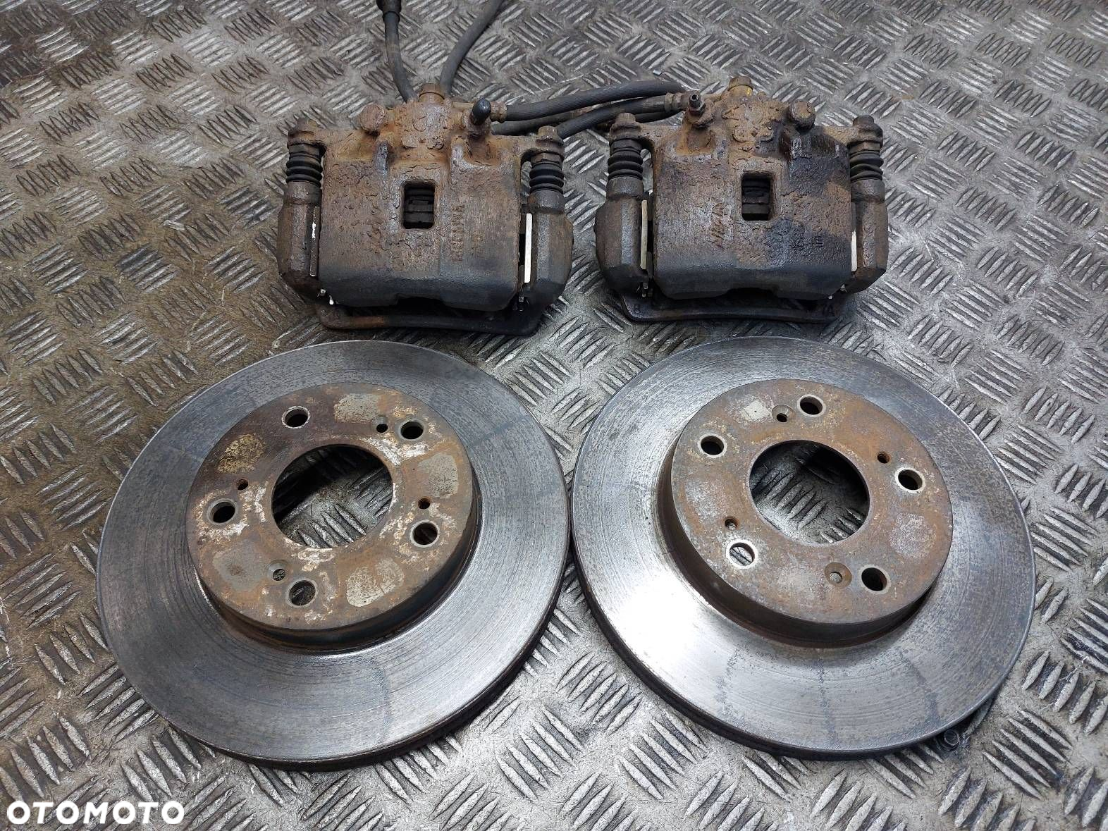 TARCZE HAMULCOWE PRZÓD + KLOCKI ZACISKI HONDA CIVIC VIII SEDAN 1.3 IMA - 2