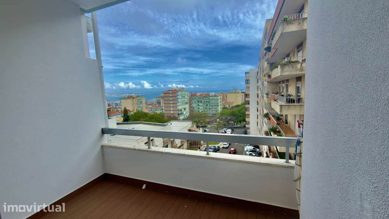 Apartamento de 2 quartos para alugar com vista para o mar em Oeiras - Grande imagem: 2/18