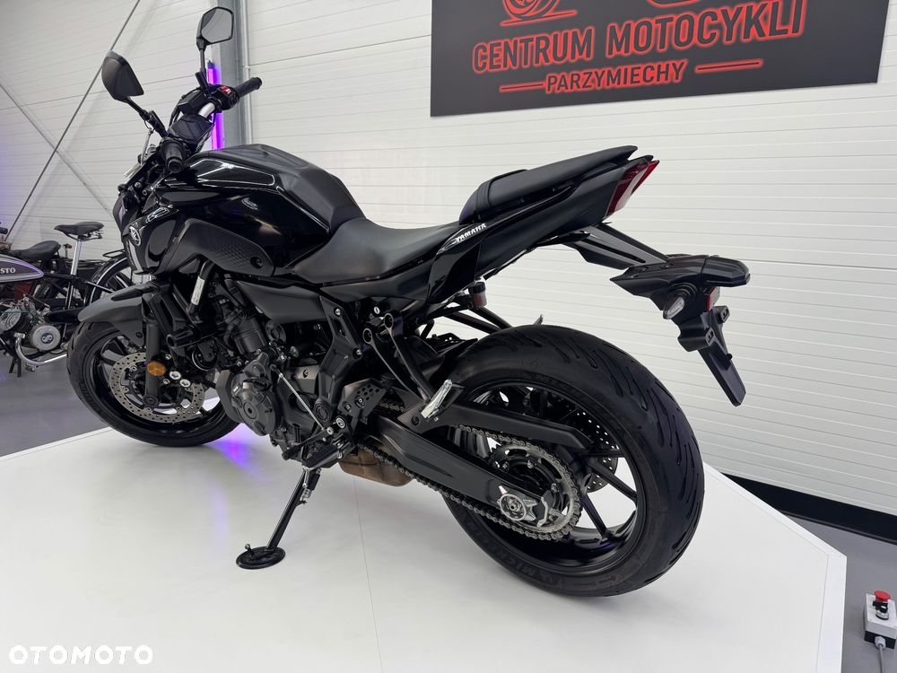 Yamaha MT - 7