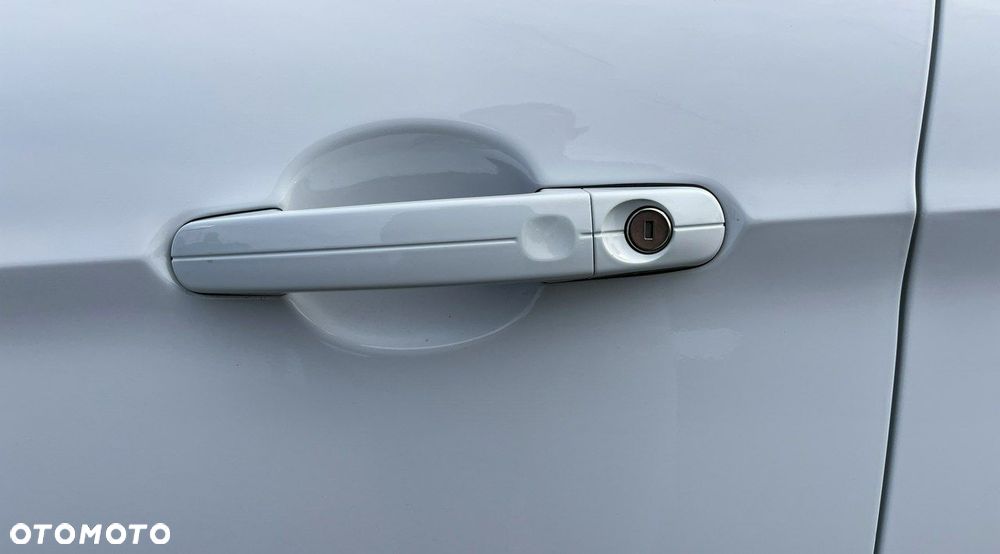 Ford Kuga 1.5 EcoBoost 2x4 ST-Line - 28