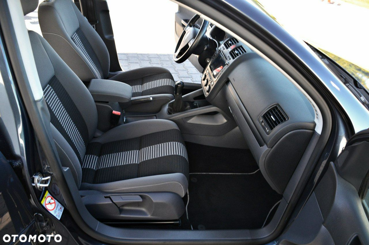 Volkswagen Golf - 20