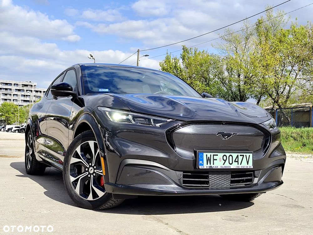 Ford Mustang Mach-E 91 kWh AWD Premium - 3