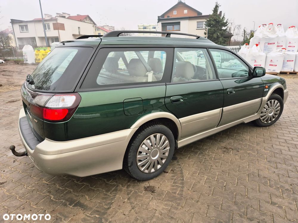 Subaru Outback 3.0 H6 - 6