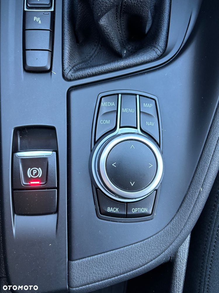 BMW X1 sDrive16d - 22