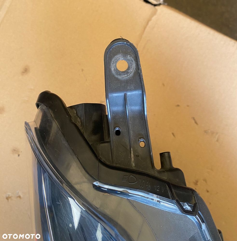 TOYOTA YARIS 3 III lift LAMPA PRZEDNIA PRAWA REFLEKTOR PRZEDNI PRAWY PRZÓD EUROPA soczewka led - 7