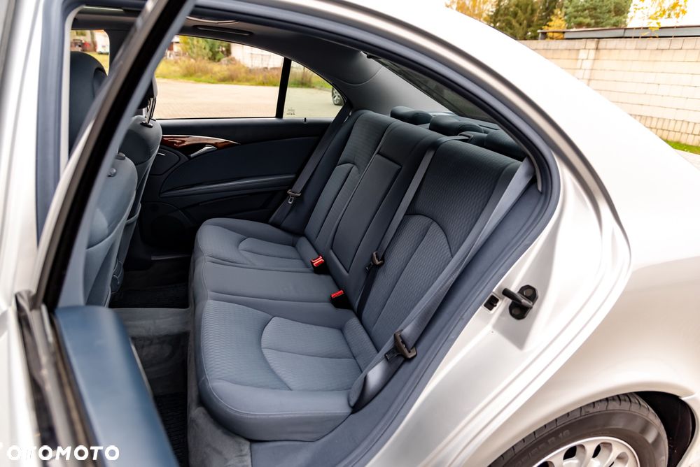 Mercedes-Benz Klasa E 200 Kompressor Automatik Elegance - 23