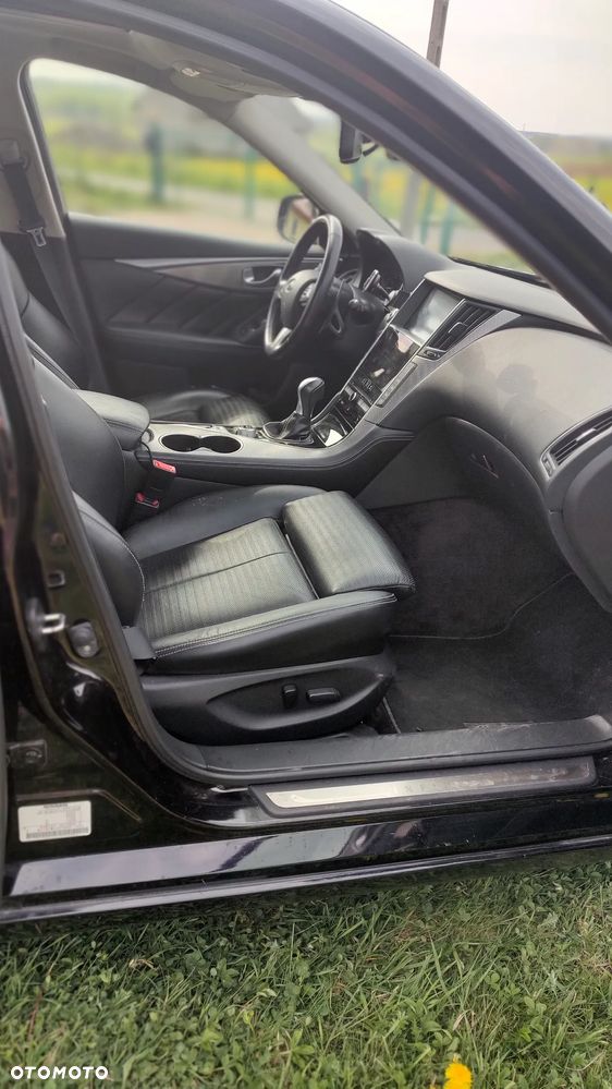 Infiniti Q50 - 12