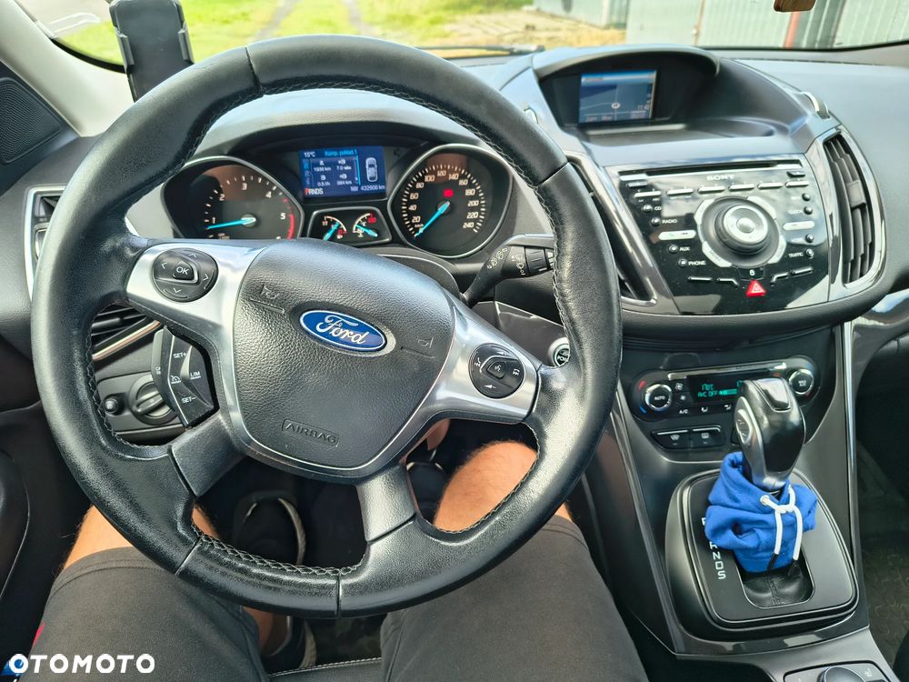 Ford Kuga - 24