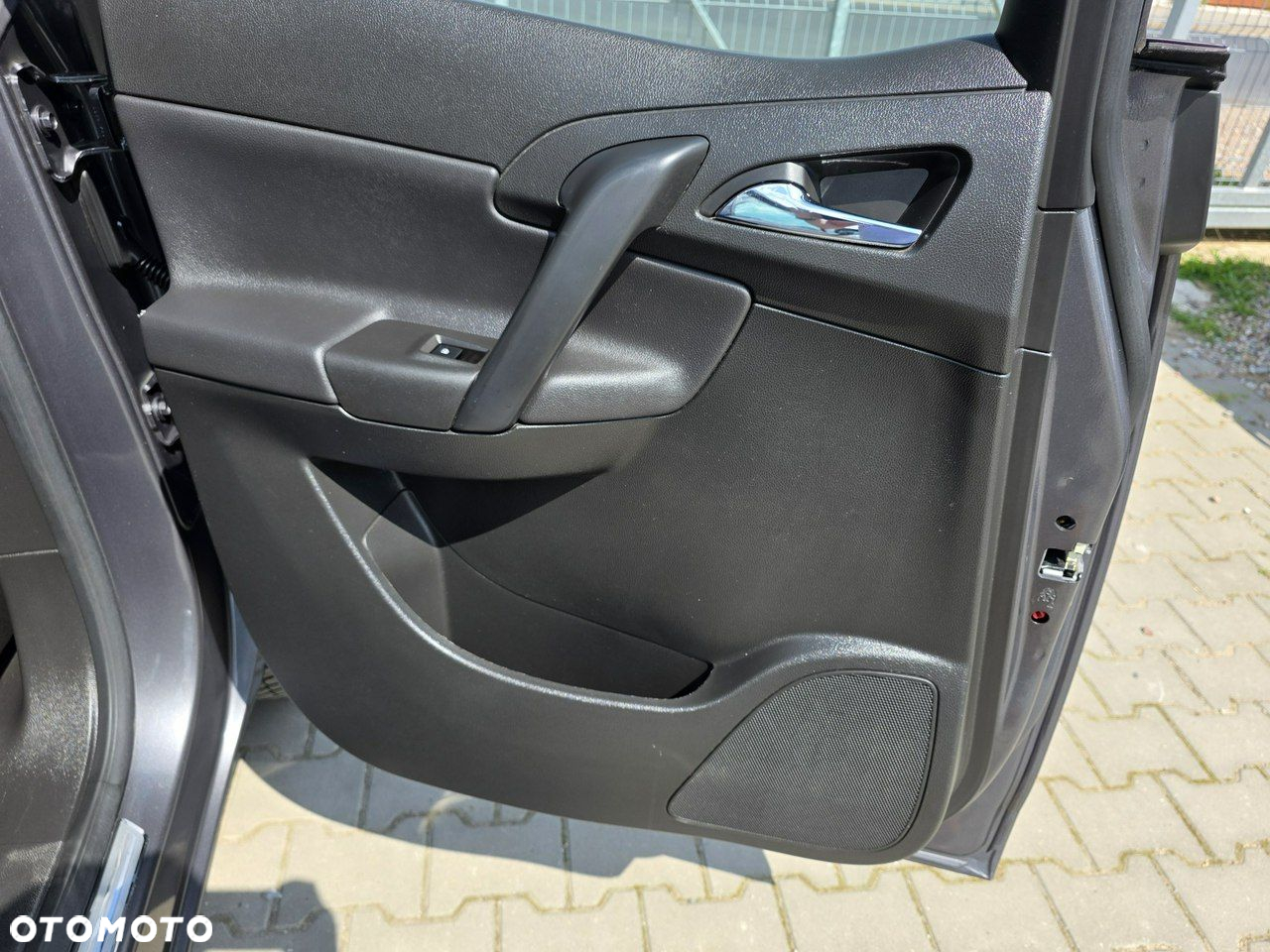 Opel Meriva 1.4 150 Jahre - 17