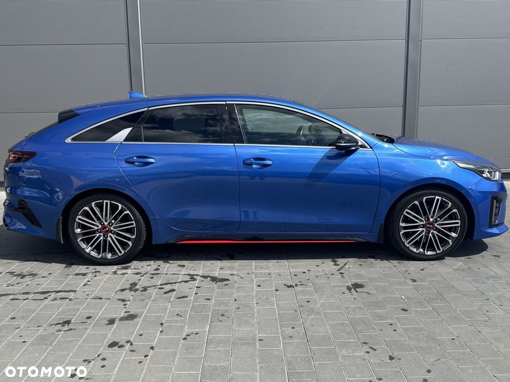 Kia ProCeed 1.6 T-GDI GT DCT - 13
