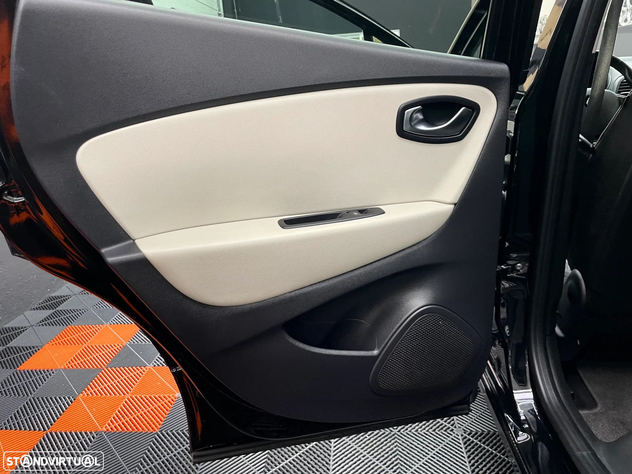 Renault Captur 0.9 TCE Exclusive - 11