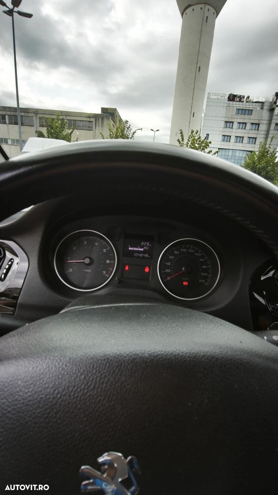 Peugeot 301 1.5 BlueHDI FAP Active - 8