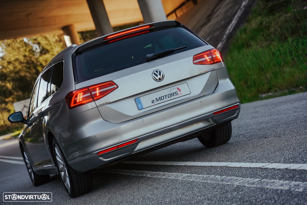 VW Passat Variant 2.0 TDi Highline DSG - 15