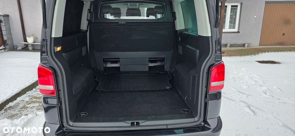 Volkswagen Caravelle - 17