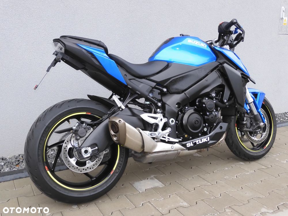 Suzuki GSX - 14