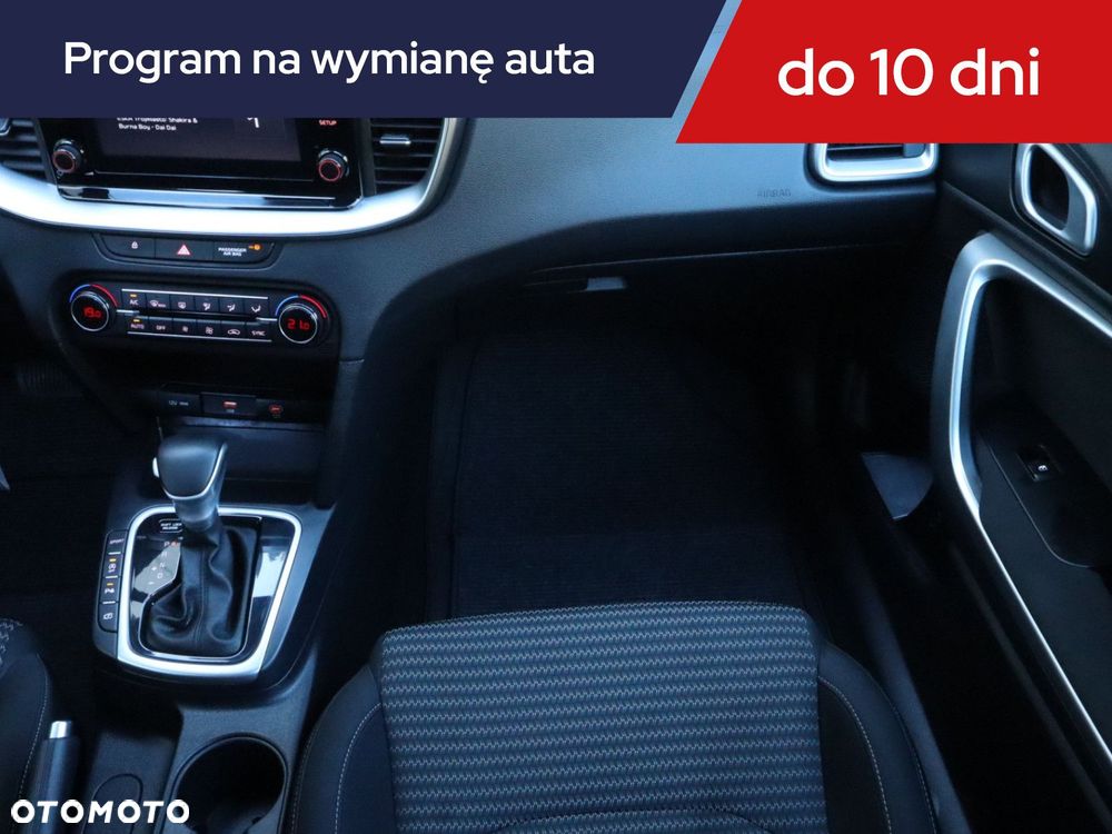 Kia Ceed - 10