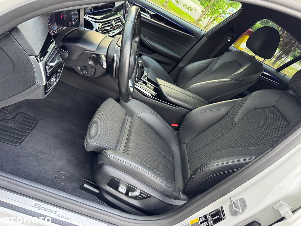 BMW Seria 5 530e xDrive M Sport Edition - 19