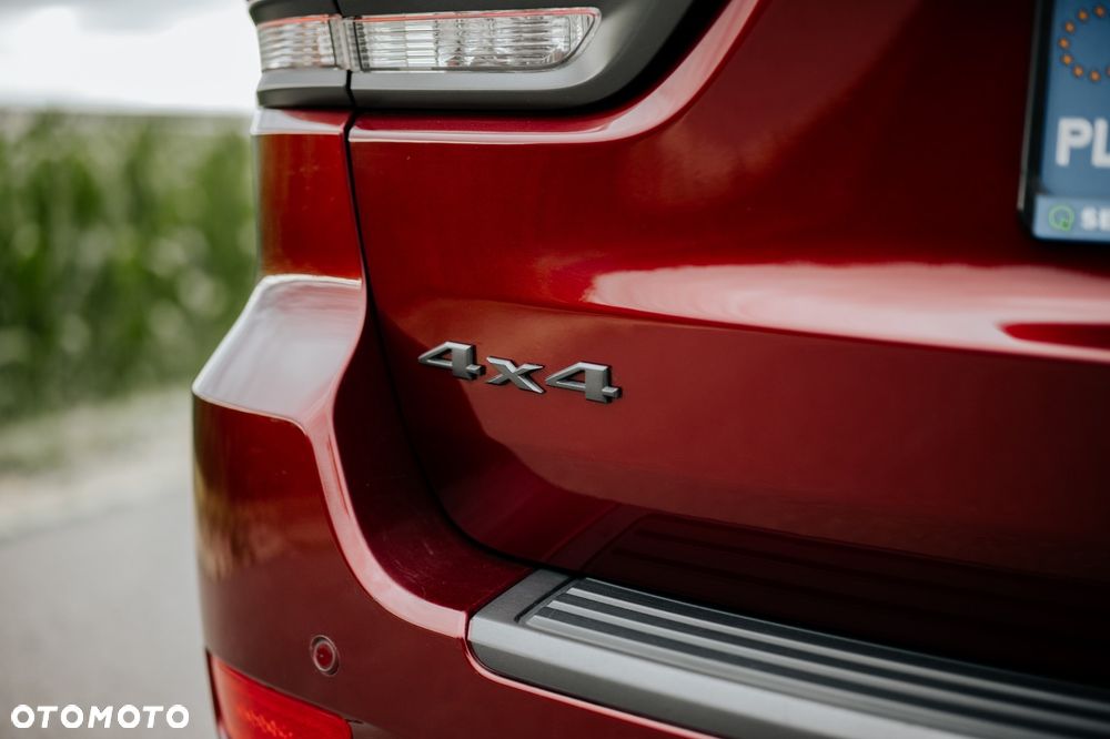 Jeep Grand Cherokee - 11