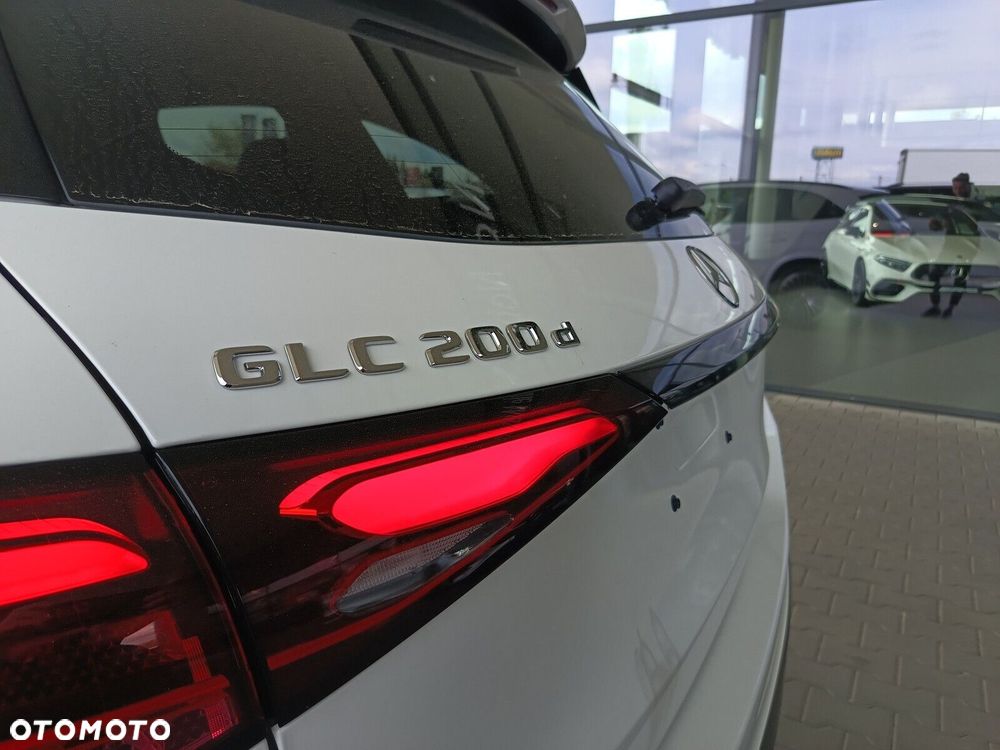 Mercedes-Benz GLC - 26