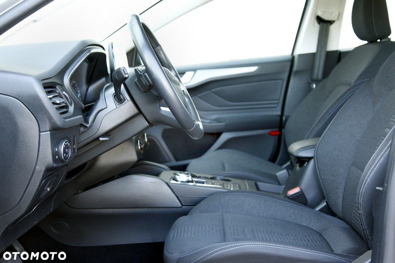 Ford Focus Turnier 1.5 EcoBlue Start-Stopp-System TITANIUM DESIGN - 12