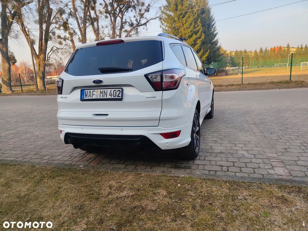 Ford Kuga 1.5 EcoBoost 2x4 ST-Line - 28