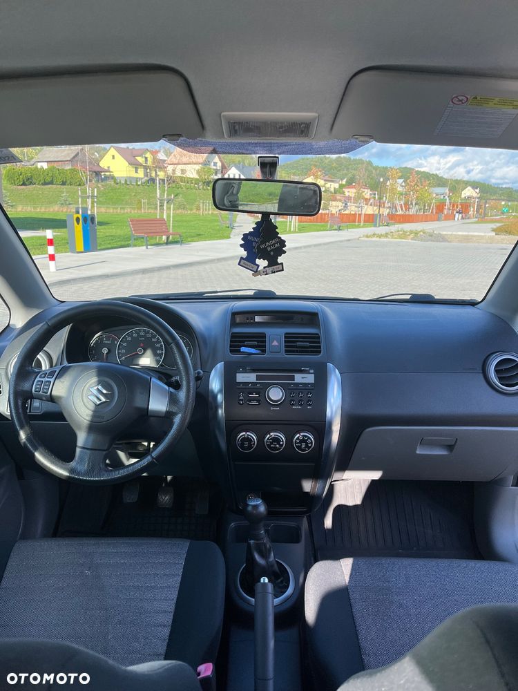 Suzuki SX4 - 9