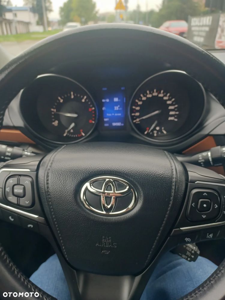 Toyota Avensis - 18