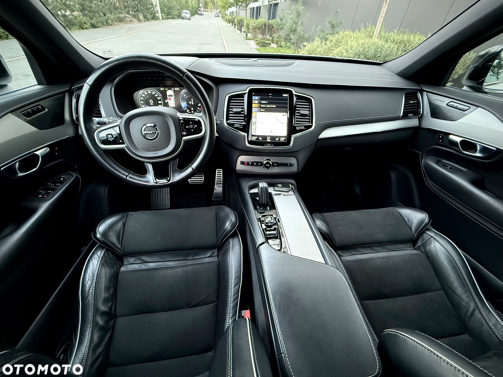 Volvo XC 90 D5 AWD R-Design - 11