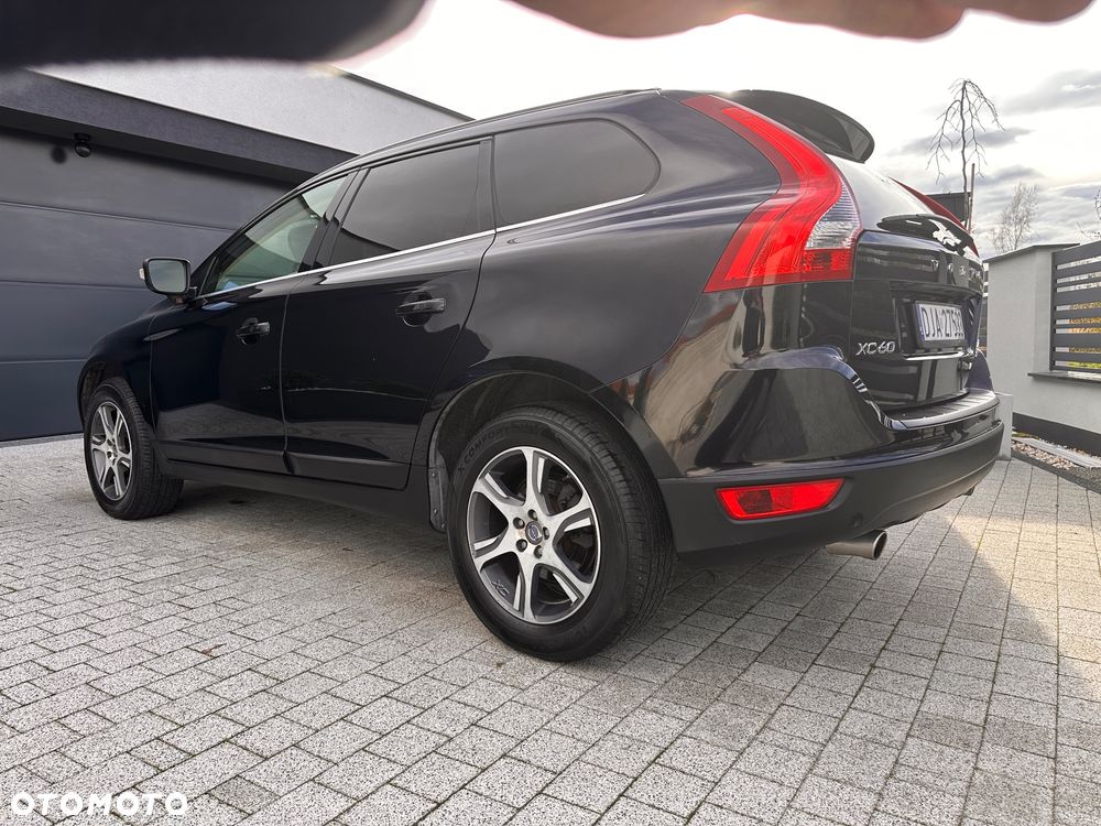 Volvo XC 60 - 4