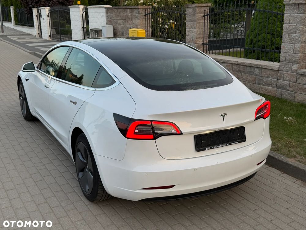 Tesla Model 3 - 13