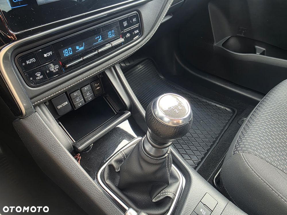 Toyota Corolla 1.6 Prestige - 16