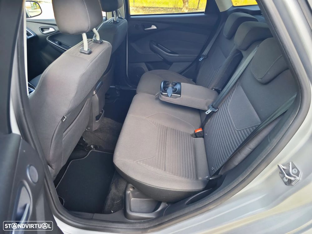 Ford Focus SW 1.0 SCTi Titanium - 6