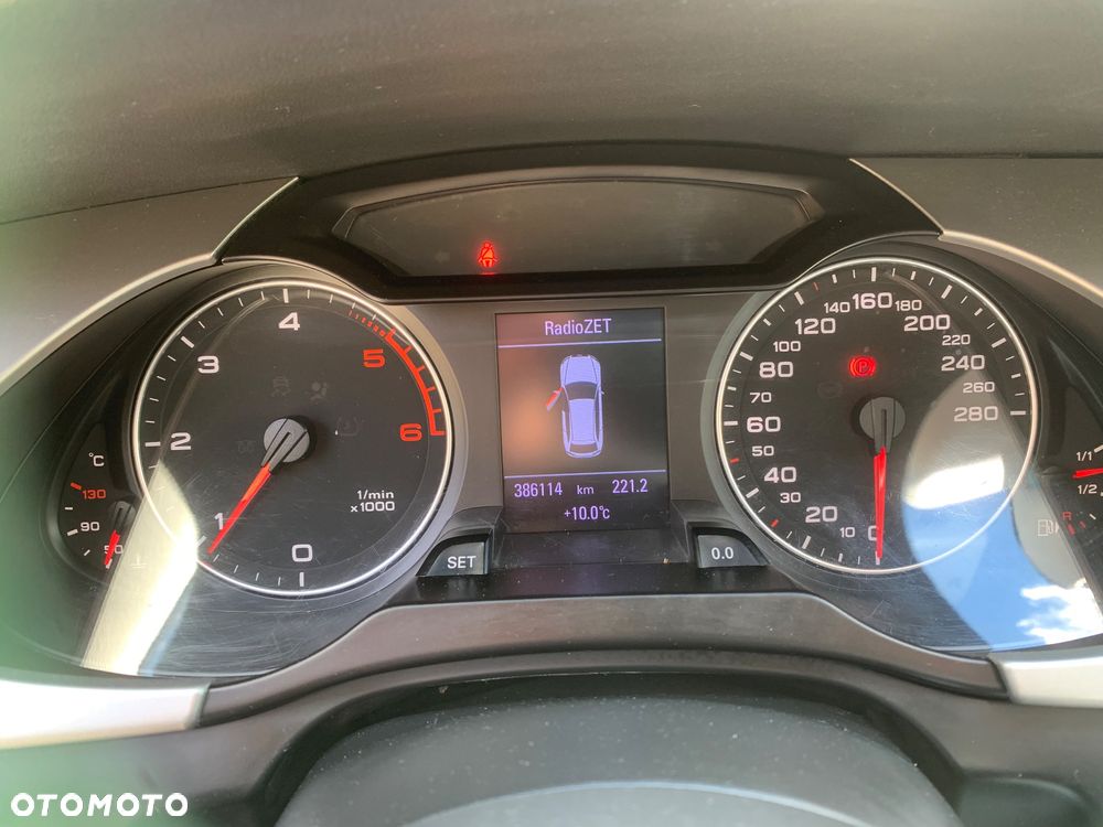 Audi A4 Avant 2.0 TDI - 10