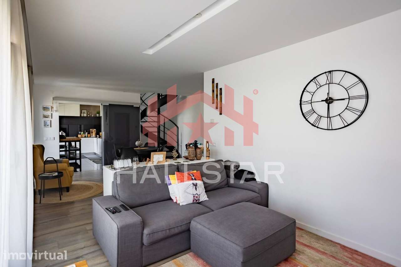 Apartamento T2+1 Duplex / Urbanização de Santa Clara - Grande imagem: 4/27
