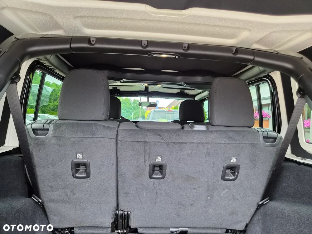 Jeep Wrangler - 21
