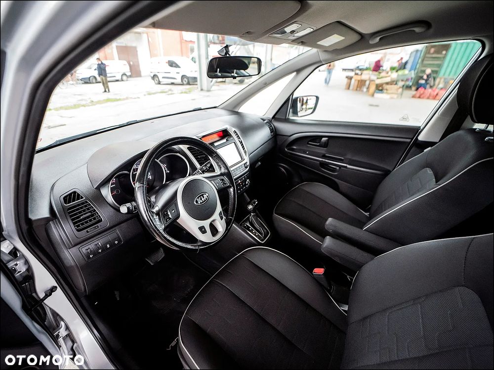 Kia Venga - 15