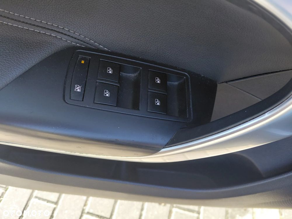 Opel Insignia 2011 photo 4