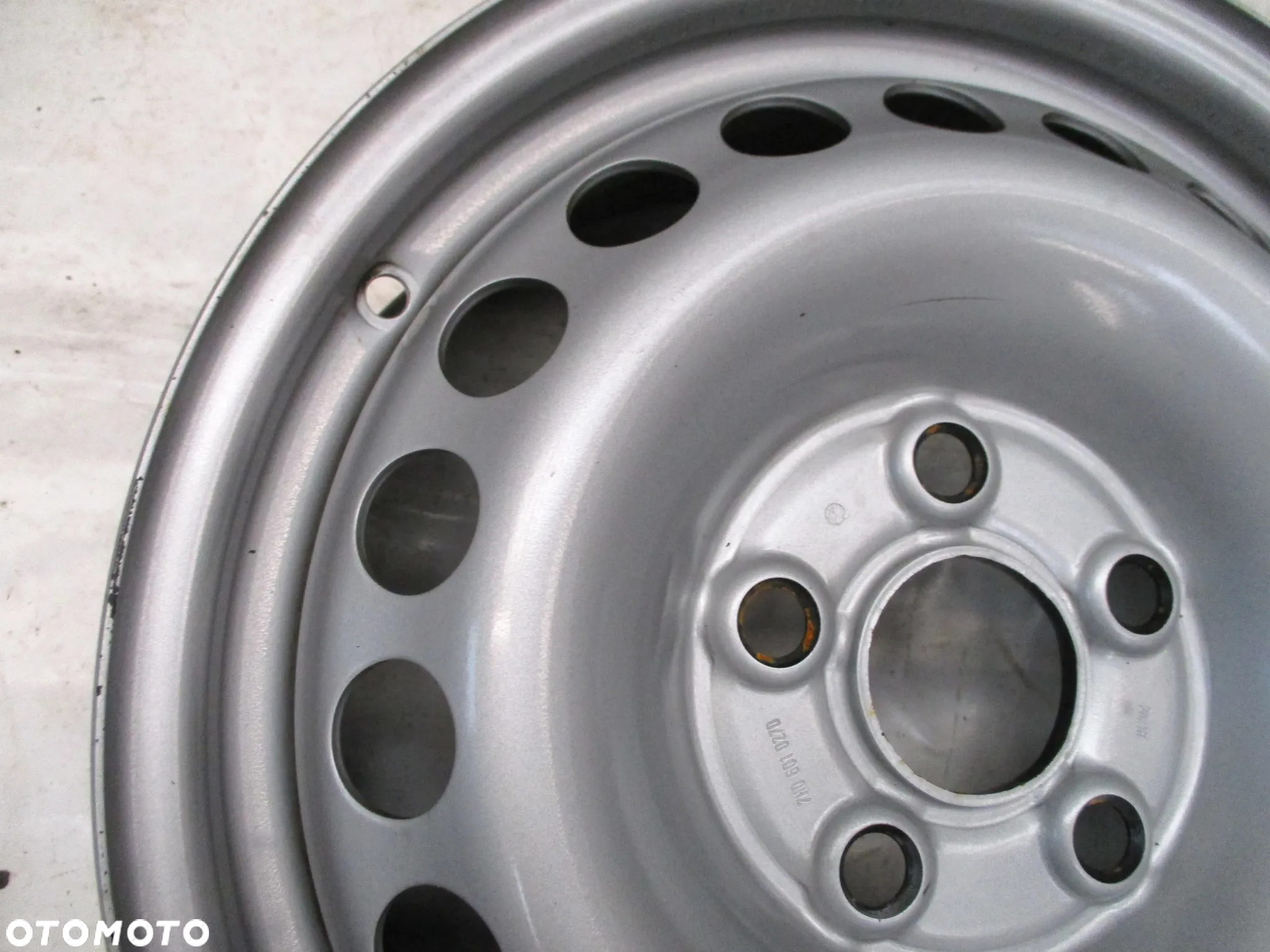 FELGI STALOWE  16 VW T5 T6 ET51 - 4