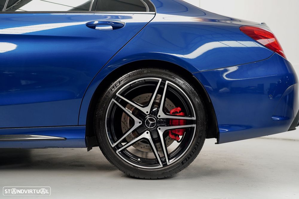 Mercedes-Benz C 63 AMG S - 28