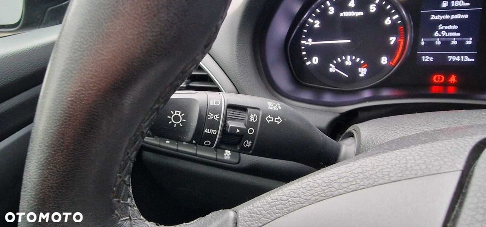 Hyundai i30 1.5 DPI Classic + - 29