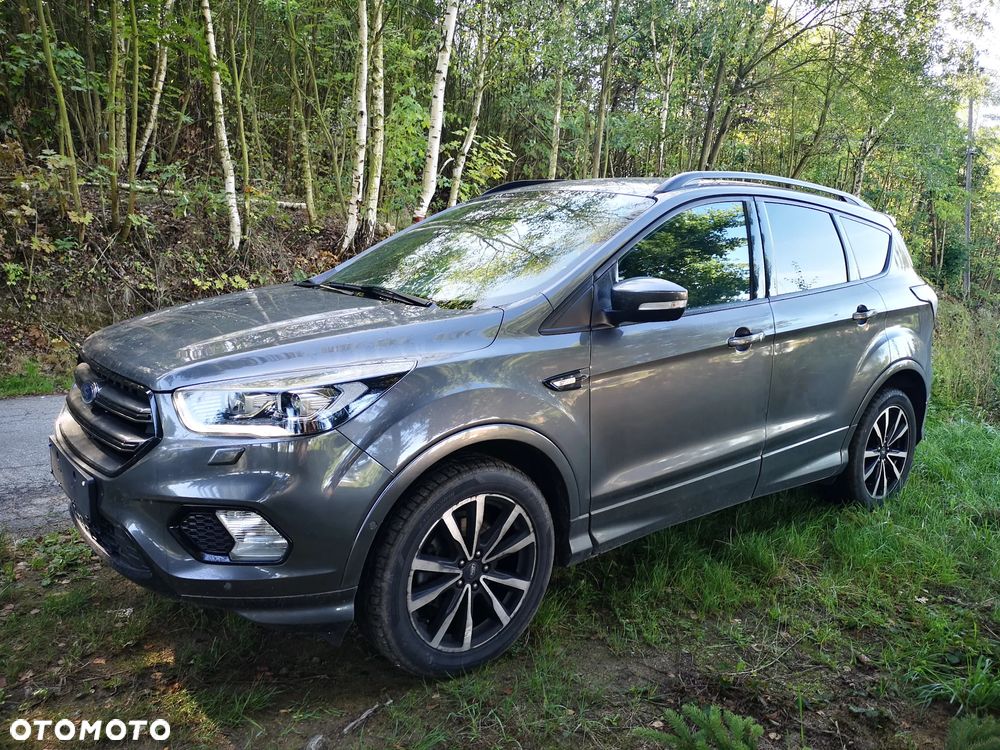 Ford Kuga - 1