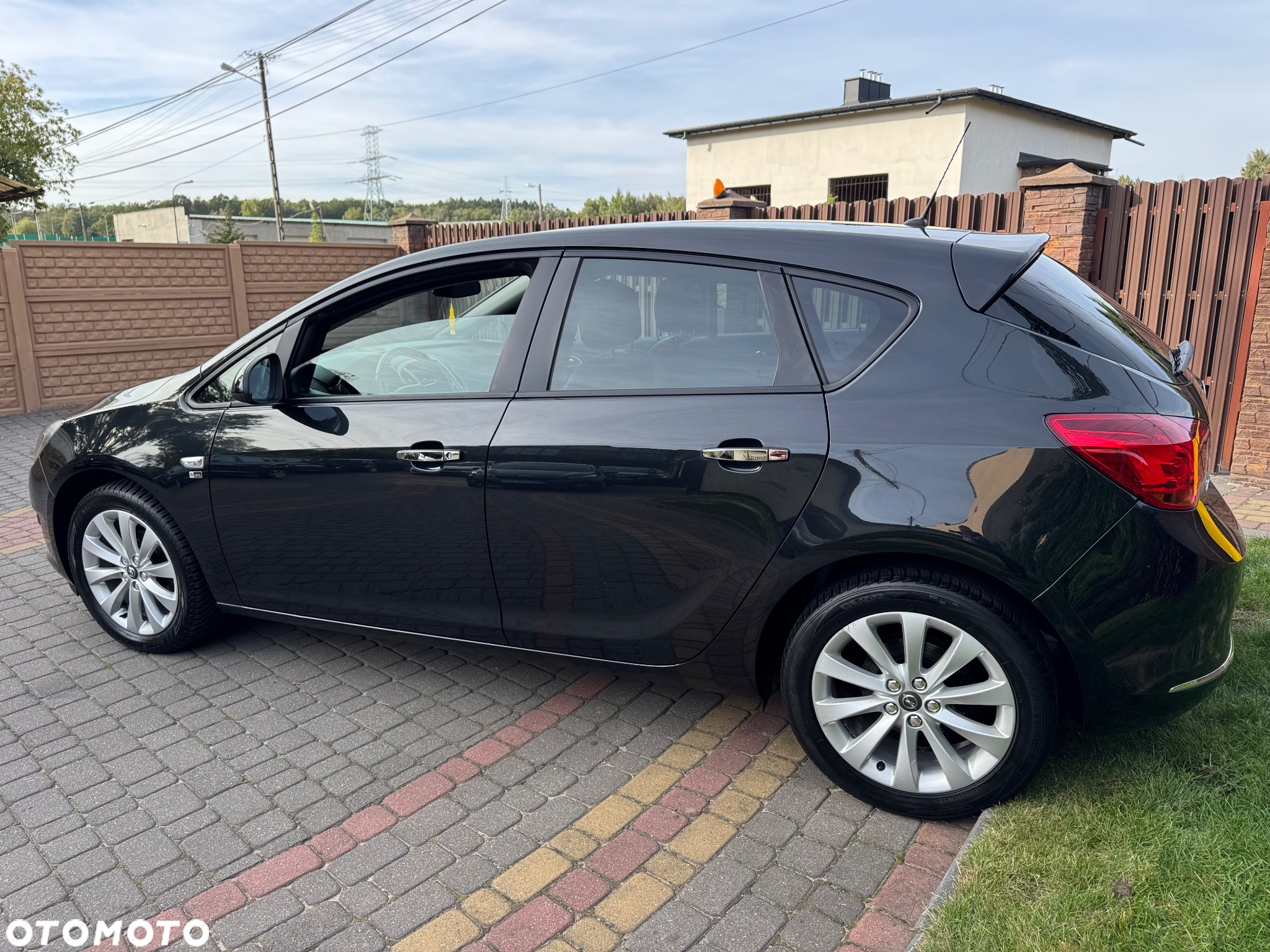 Opel Astra 1.4 150 Jahre - 5