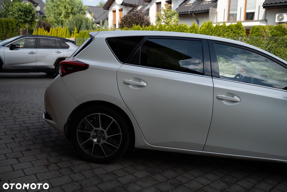 Toyota Auris - 5