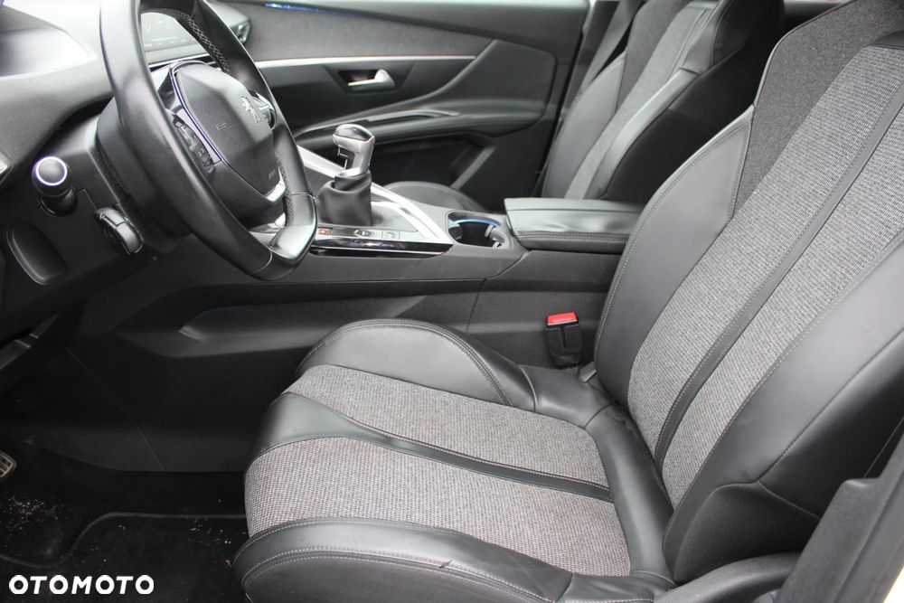 Peugeot 3008 1.6 BlueHDi Active S&S - 11