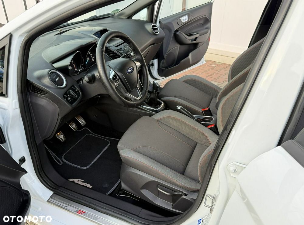 Ford Fiesta 1.0 EcoBoost S&S ST-LINE X - 18