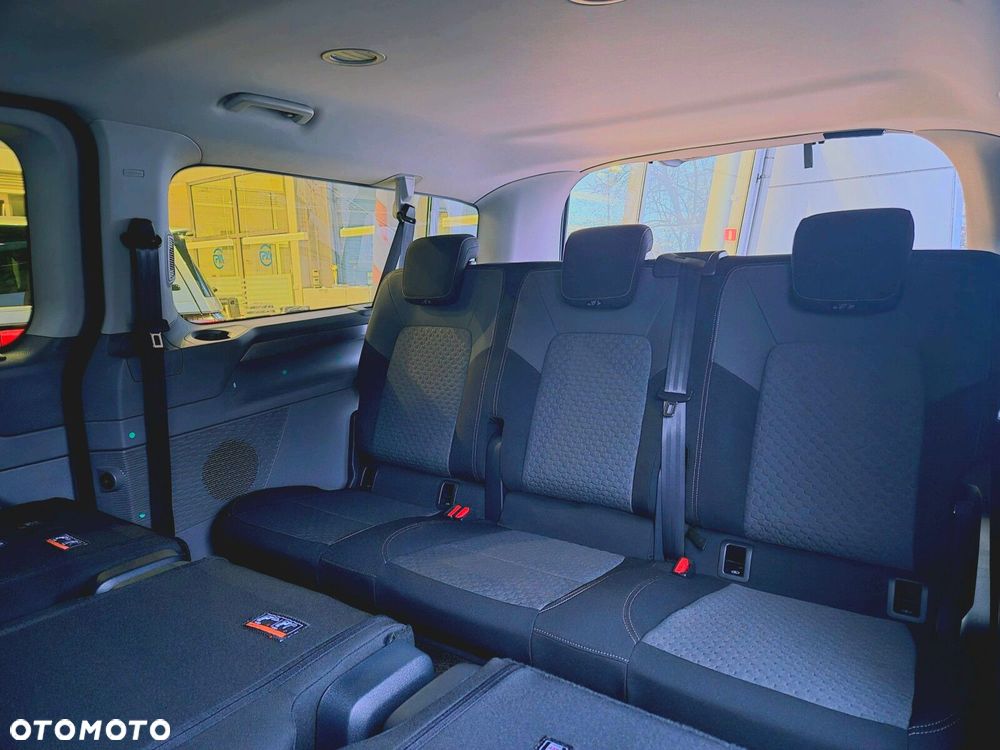 Volkswagen Nowa Caravelle Caravelle Style silnik: 2,0 l TDI 170 KM / skrzynia biegów: 8-biegowa automatyczna rozstaw osi: 3500 mm - 15