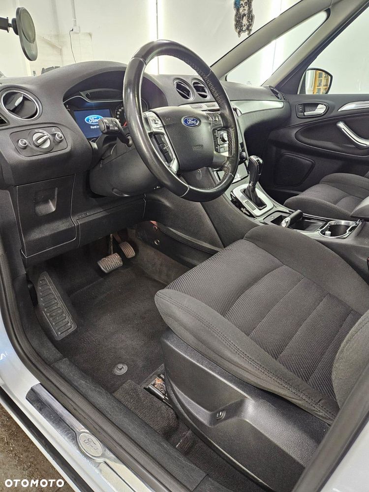 Ford S-Max - 10