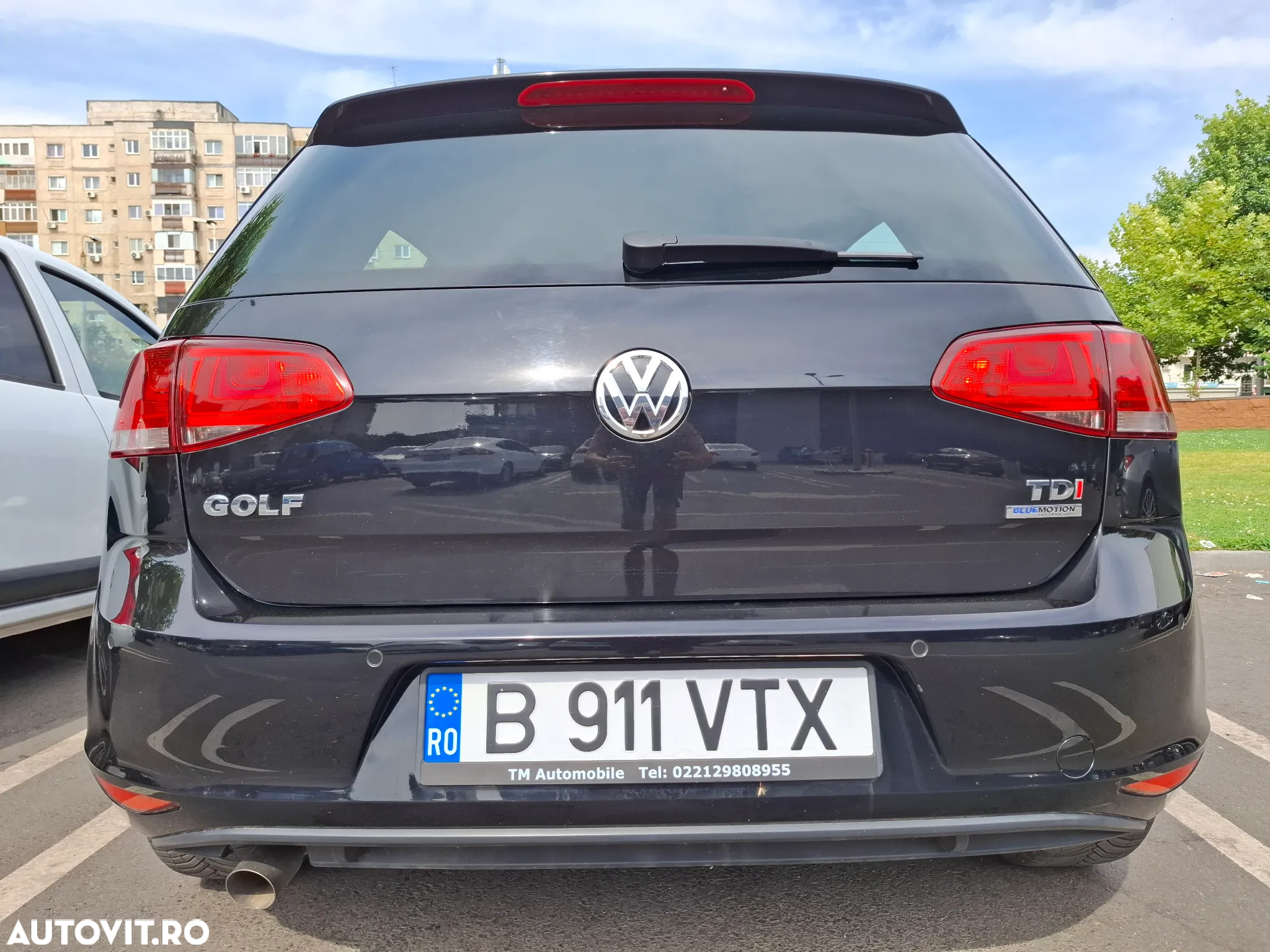 Volkswagen Golf 1.6 TDI BlueMotion Technology DPF Comfortline - 3