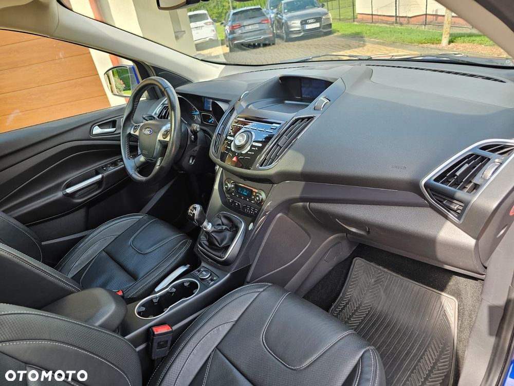 Ford Kuga 2.0 TDCi 4x4 Individual - 38